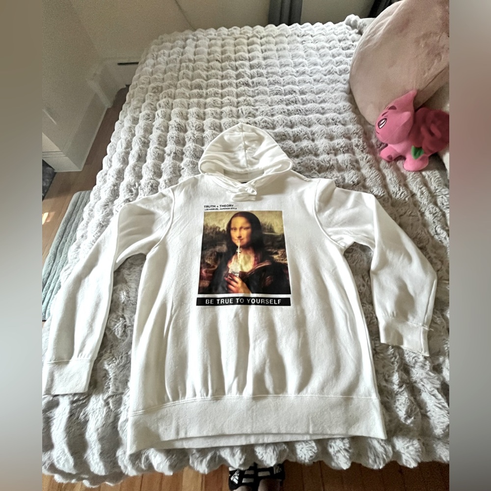 Brand: TRUTH + THEORY I found this at a boutique by my house NEVER WORN!